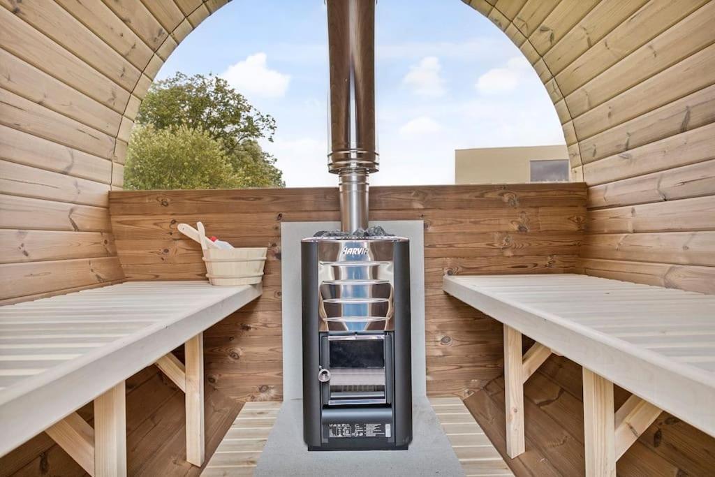 Schitterende loft met jacuzzi en sauna in Mechelen Buitenkant foto