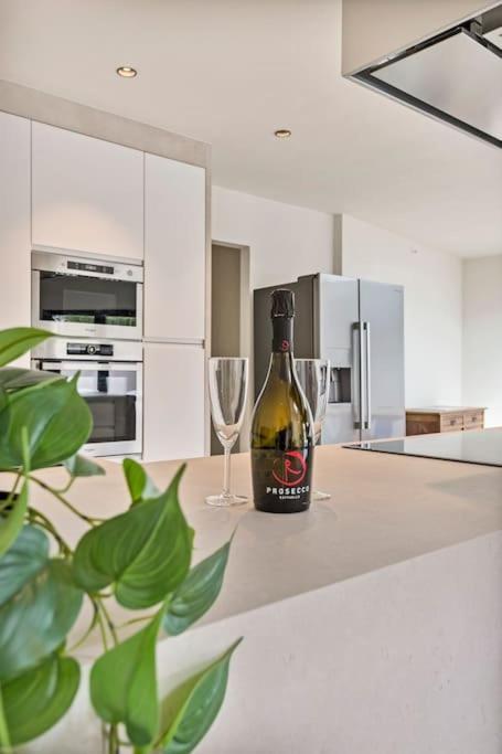 Schitterende loft met jacuzzi en sauna in Mechelen Buitenkant foto